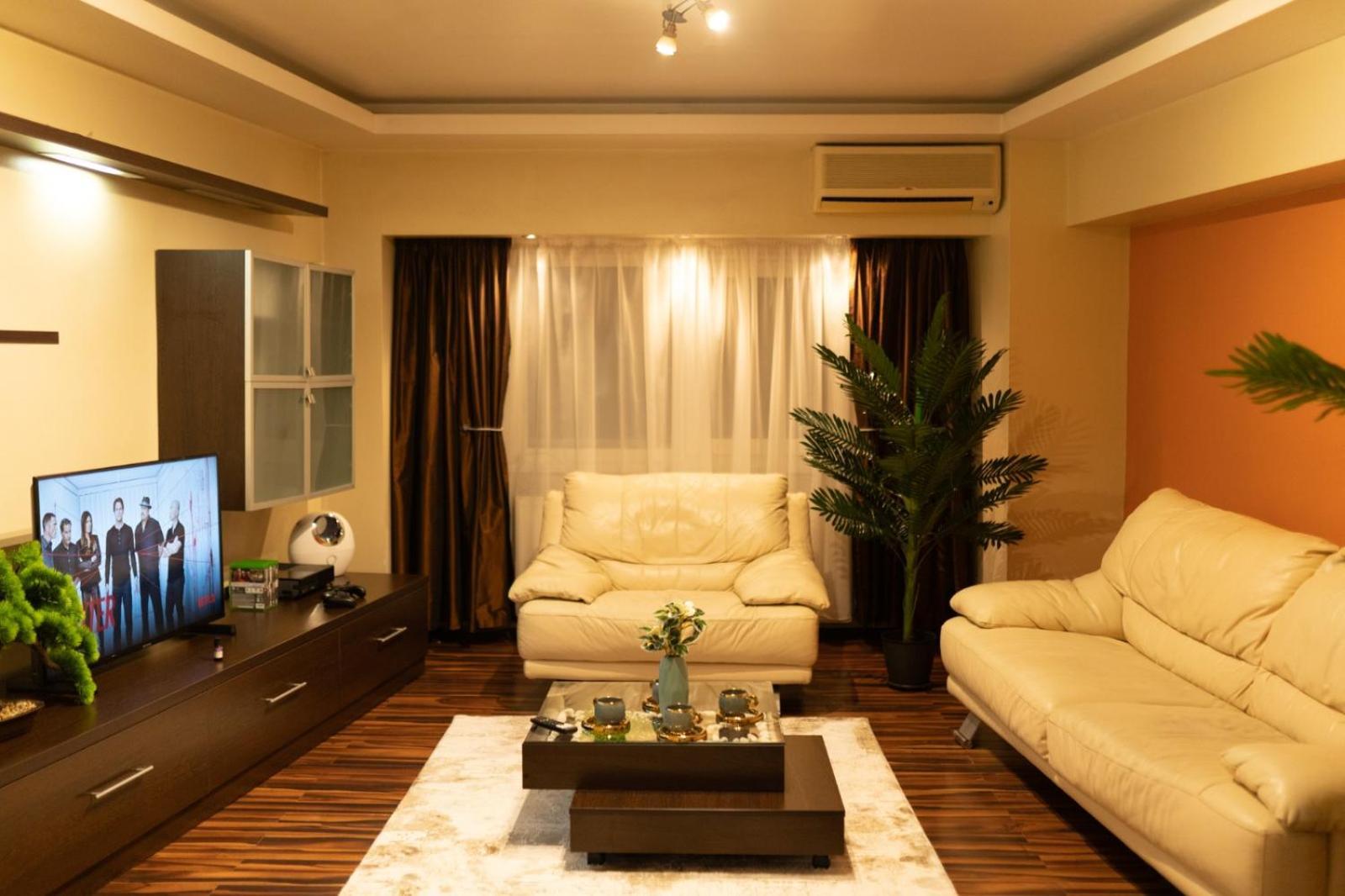 4 Rooms Unirii 47 Bukares Bagian luar foto