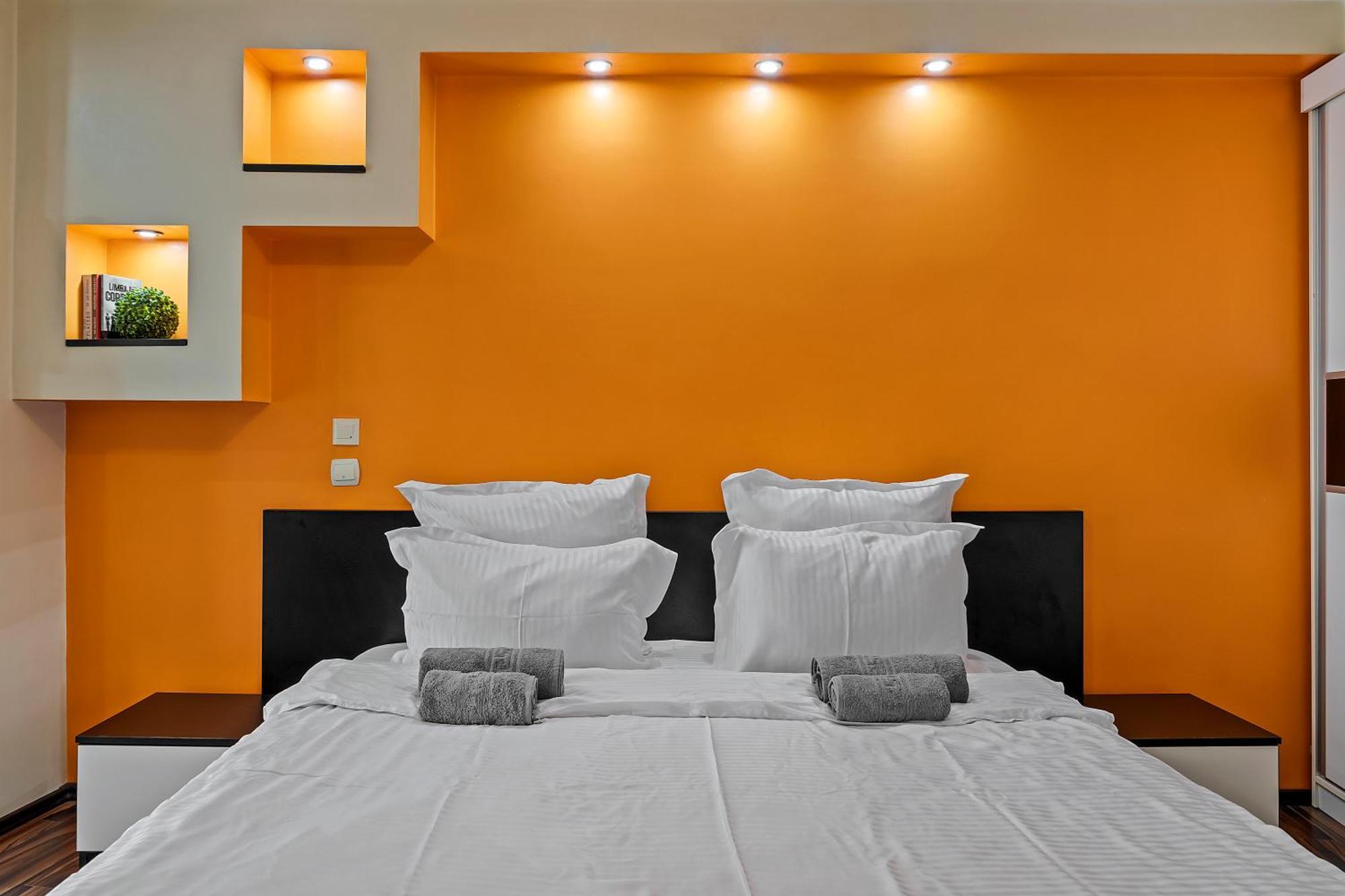 4 Rooms Unirii 47 Bukares Bagian luar foto