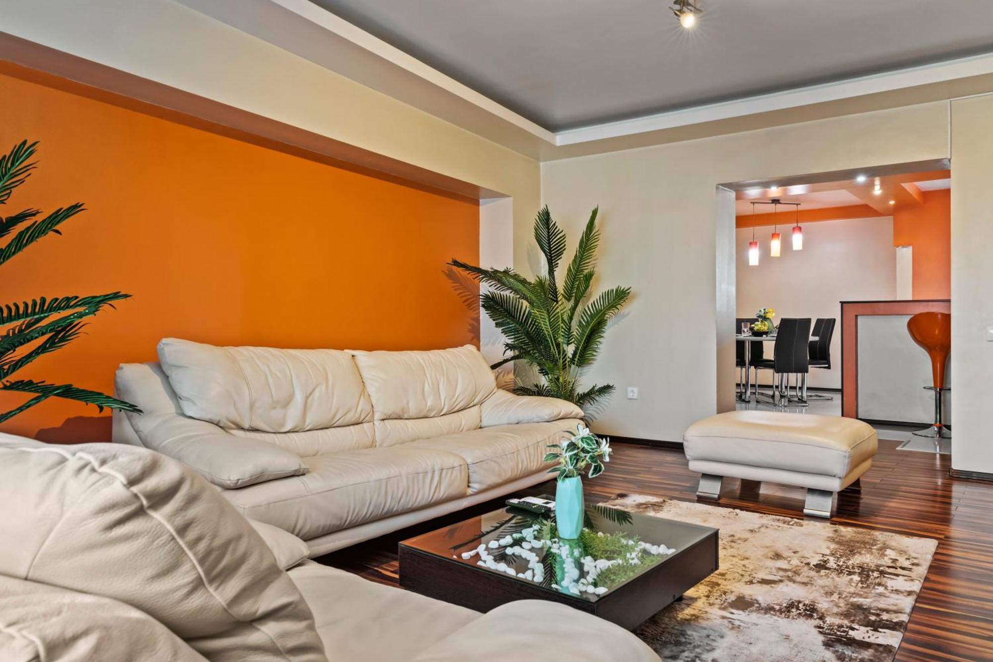 4 Rooms Unirii 47 Bukares Bagian luar foto