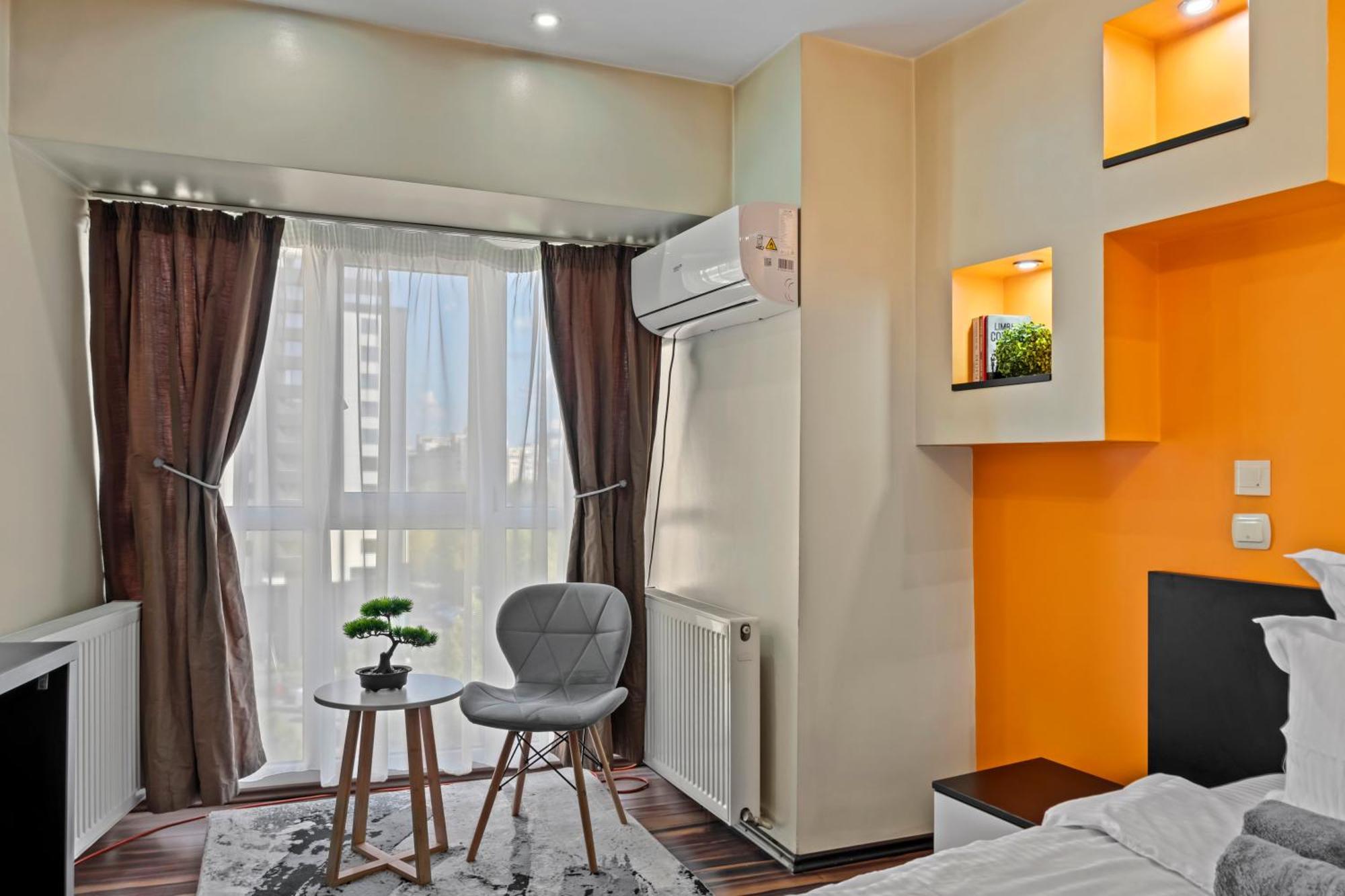 4 Rooms Unirii 47 Bukares Bagian luar foto